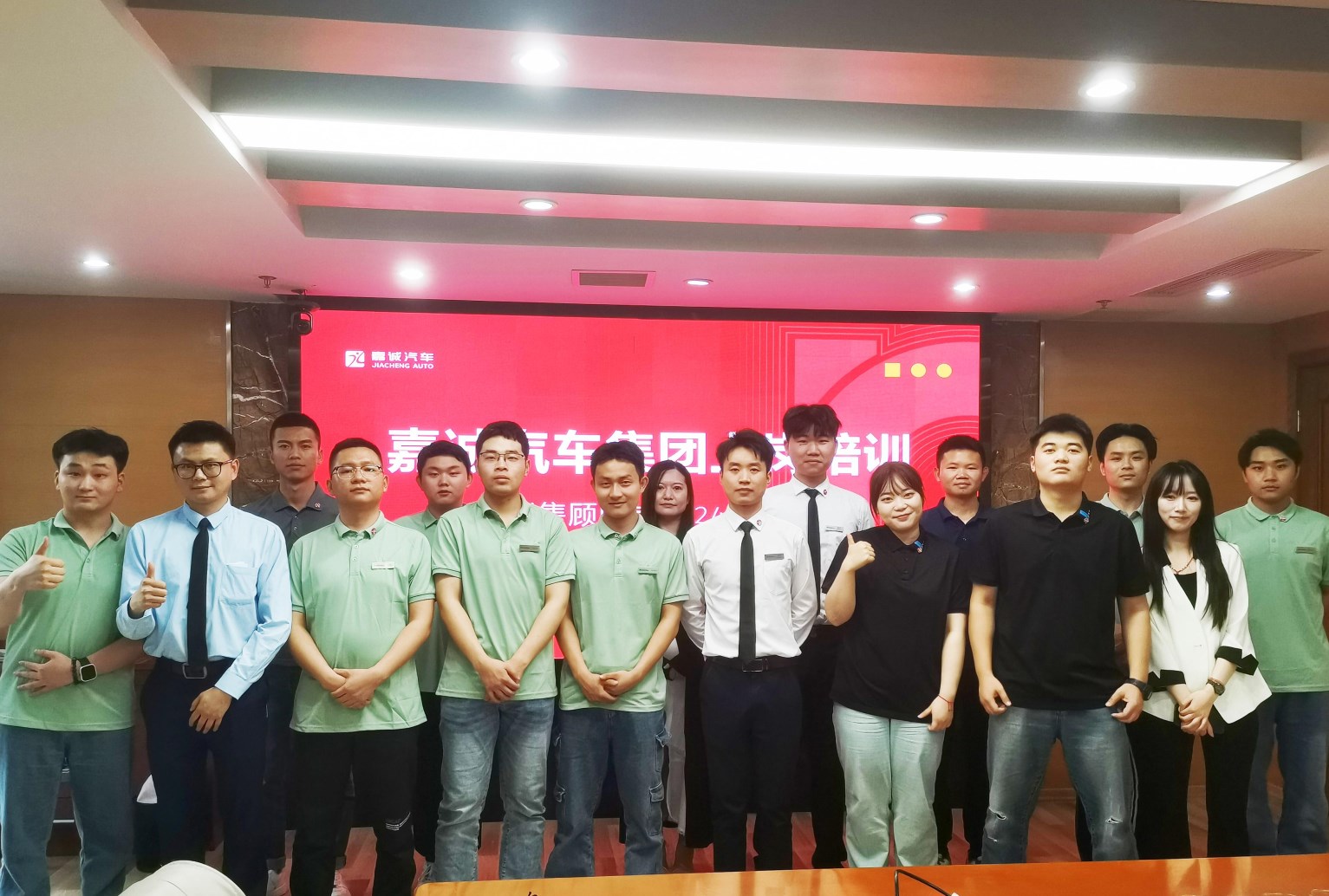 新兵強(qiáng)淬煉，利刃待出鞘——成都區(qū)域銷售顧問線下上崗培訓(xùn)圓滿結(jié)訓(xùn)